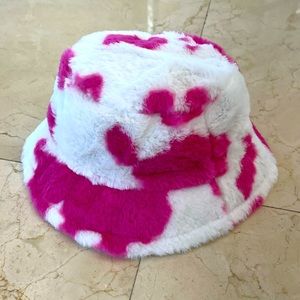 Furry bucket hat